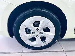 Used 2024 Suzuki Swift Motion Yellow - Interior and Exterior details 15