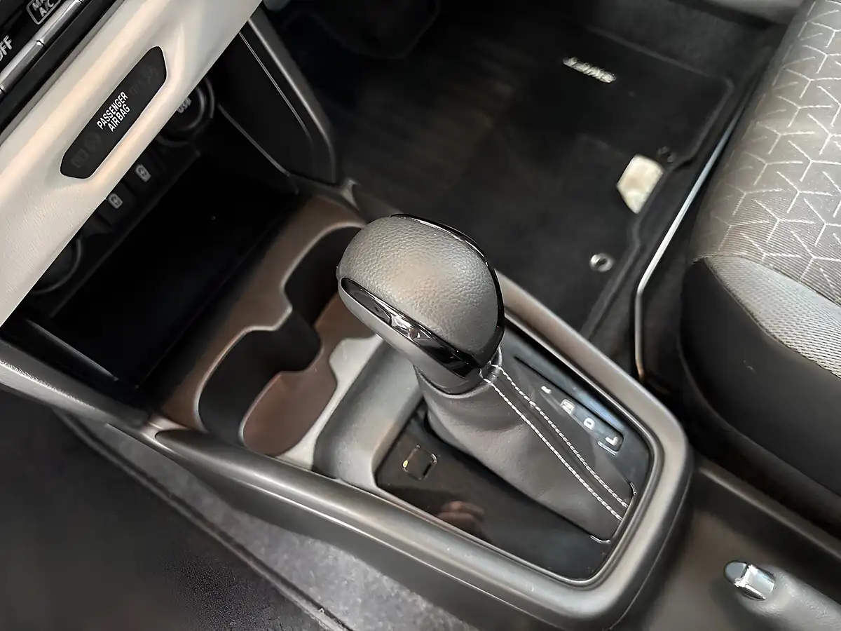 Used 2024 Suzuki Swift Motion Yellow - Interior and Exterior details 13