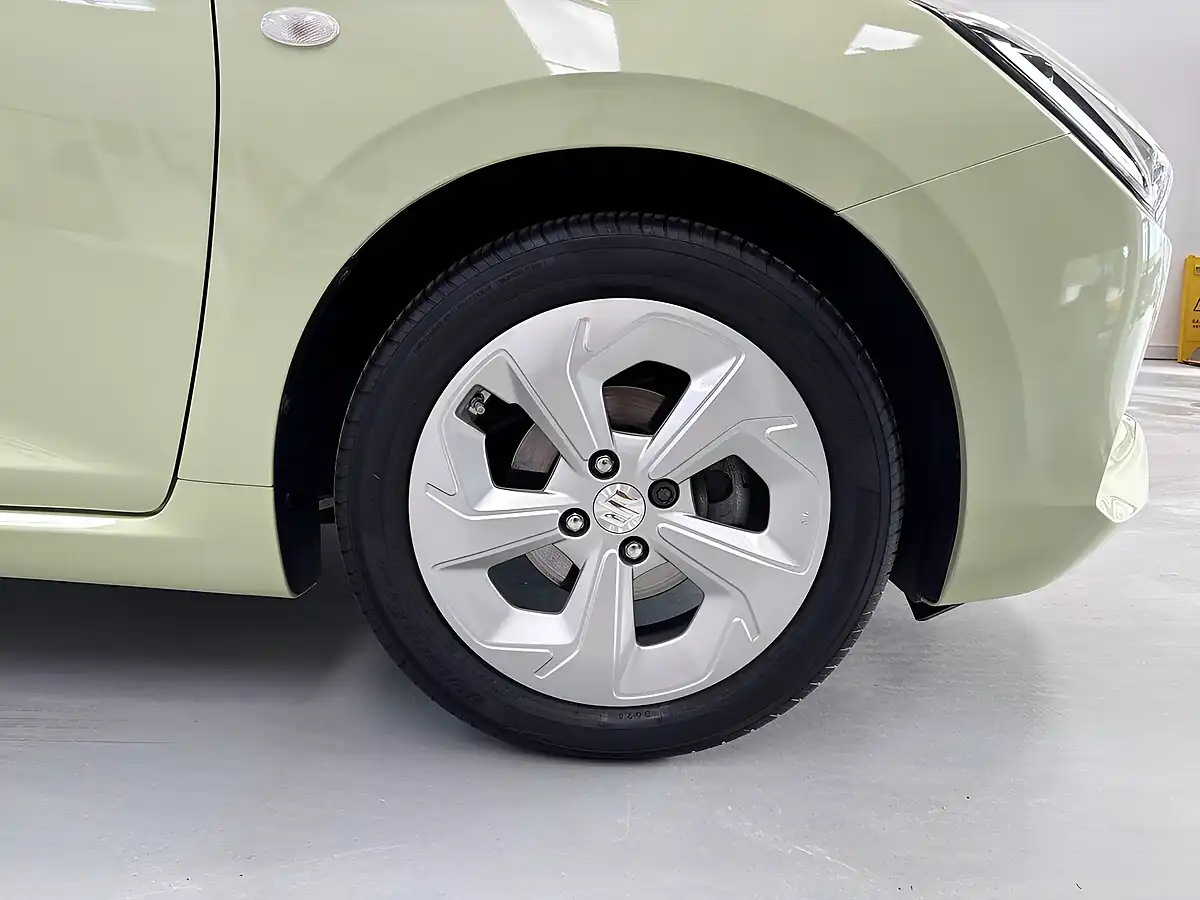 Used 2024 Suzuki Swift Motion Yellow - Interior and Exterior details 7