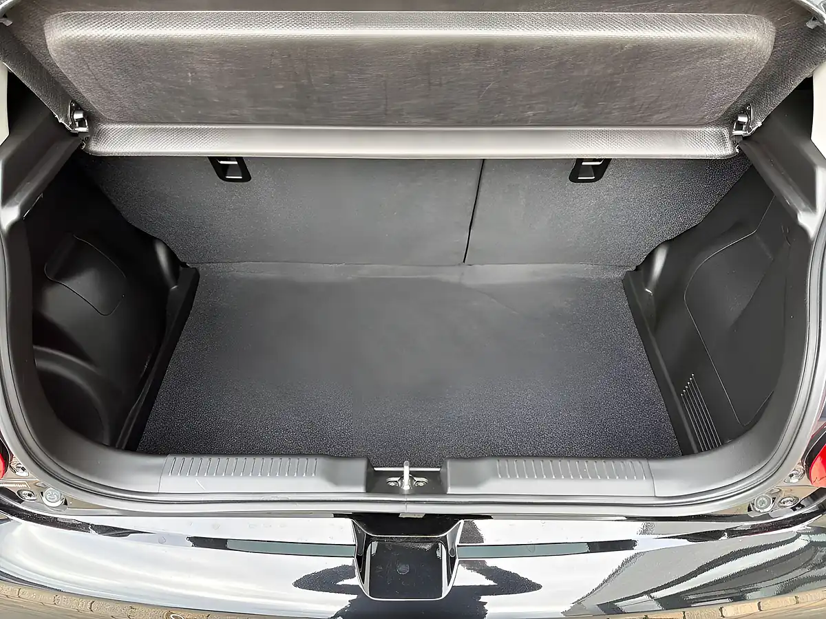 Used 2024 Suzuki Swift Sport Black - Interior and Exterior details 15