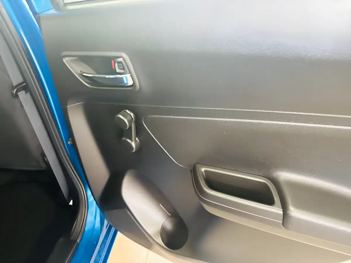 Used 2024 Suzuki Swift Sz-L Blue - Interior and Exterior details 15