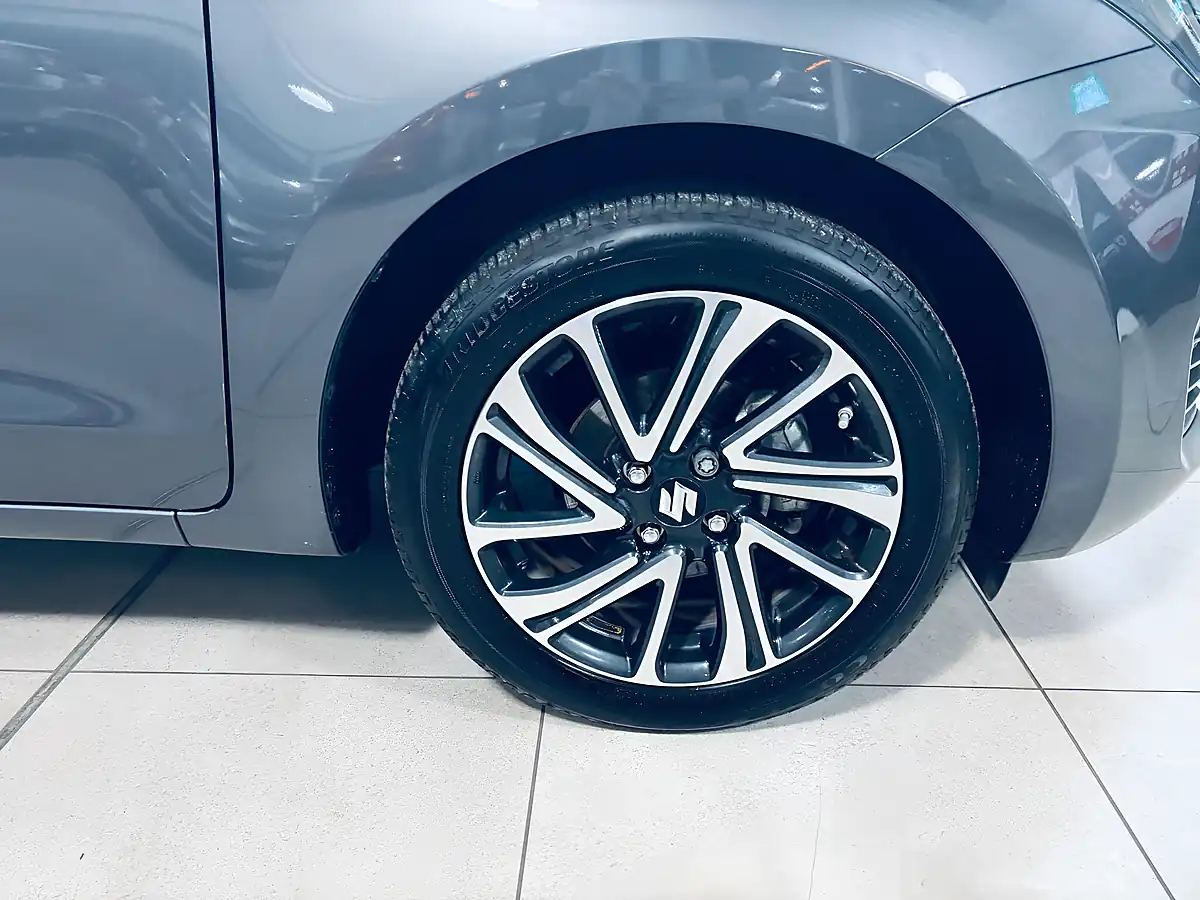 Used 2024 Suzuki Swift Sz-L Grey - Interior and Exterior details 7