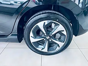 Used 2024 Suzuki Swift Ultra Black - Interior and Exterior details 17