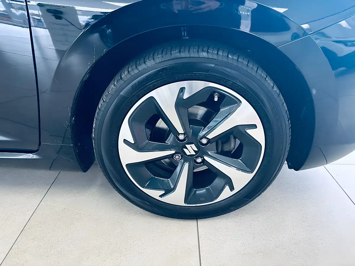 Used 2024 Suzuki Swift Ultra Black - Interior and Exterior details 7
