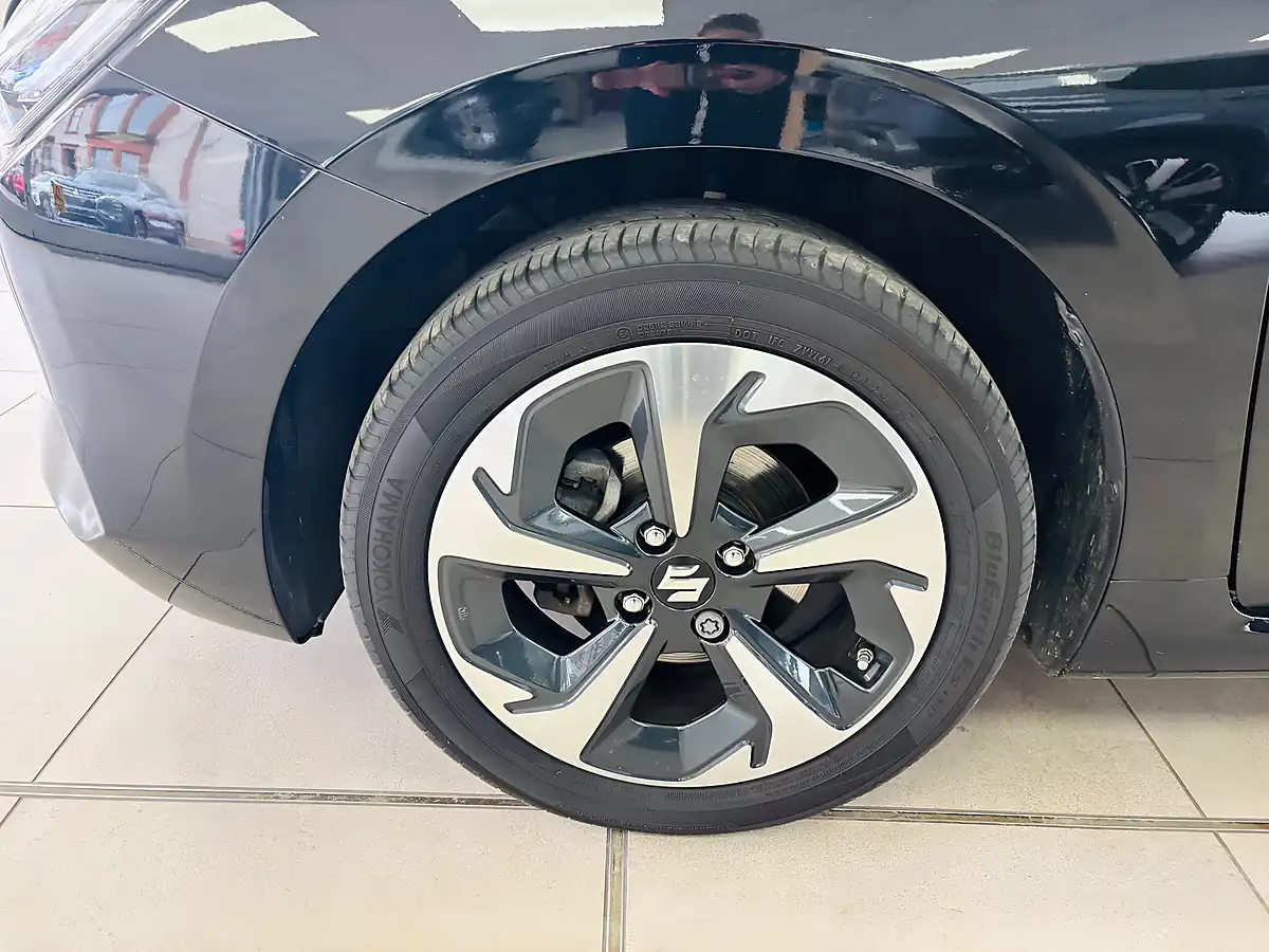 Used 2024 Suzuki Swift Ultra Black - Interior and Exterior details 16
