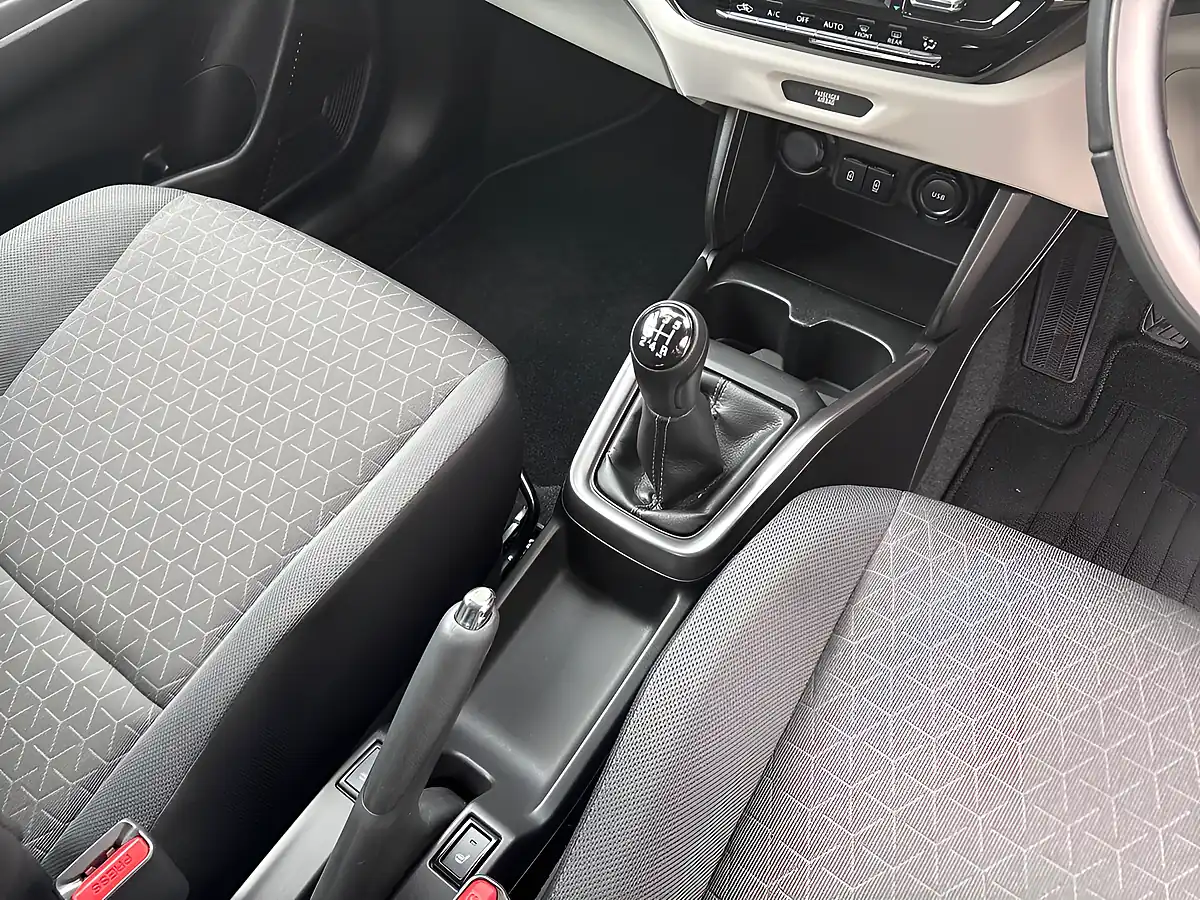 Used 2024 Suzuki Swift Ultra Orange - Interior and Exterior details 13
