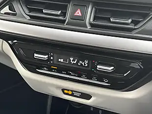 Used 2024 Suzuki Swift Ultra Orange - Interior and Exterior details 14