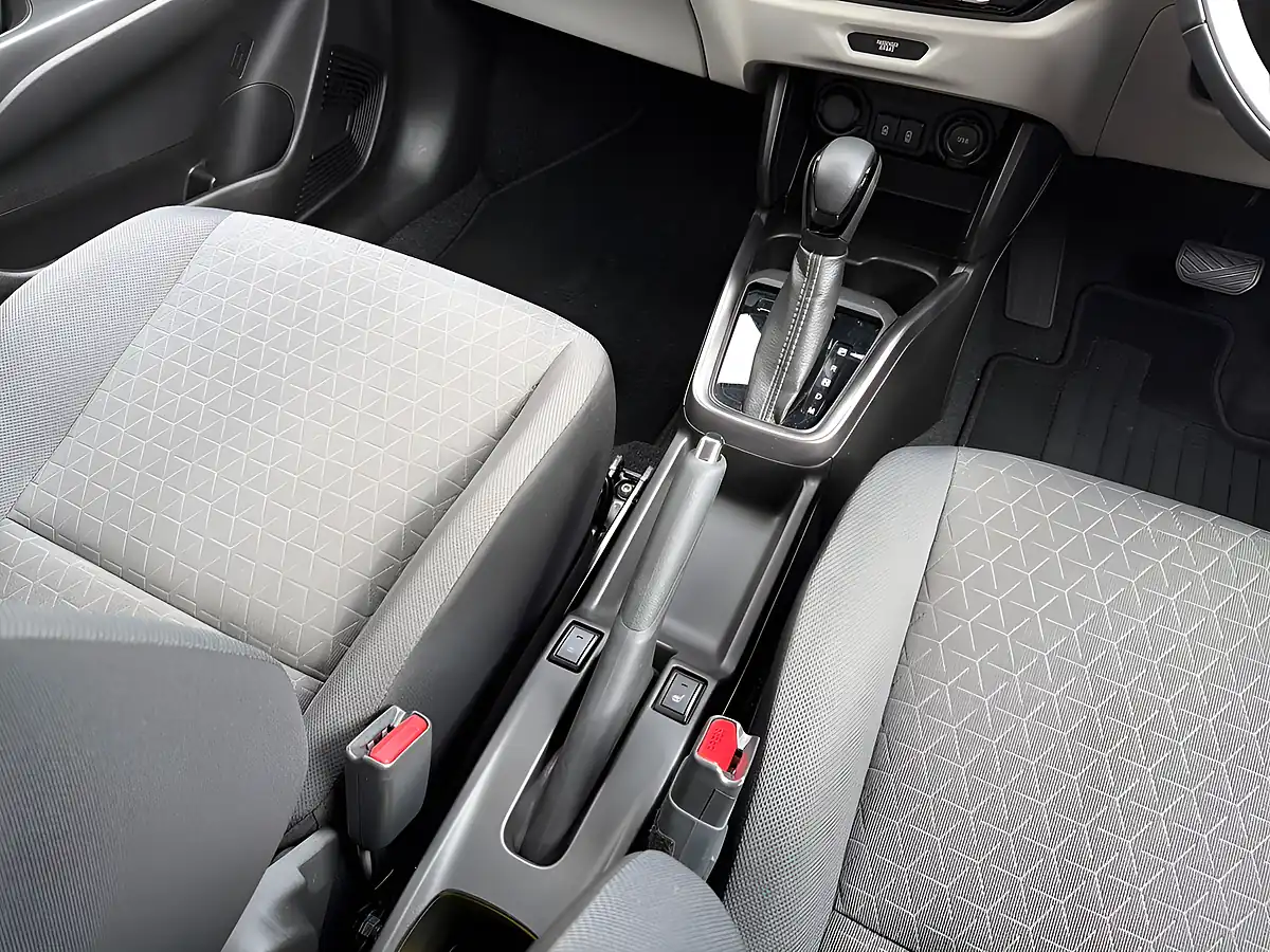 Used 2024 Suzuki Swift Ultra Red - Interior and Exterior details 10