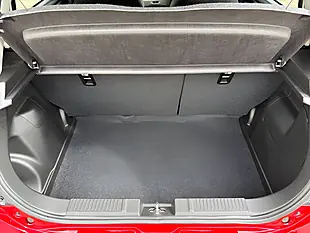 Used 2024 Suzuki Swift Ultra Red - Interior and Exterior details 16