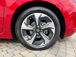 Used 2024 Suzuki Swift Ultra Red - Interior and Exterior details 6