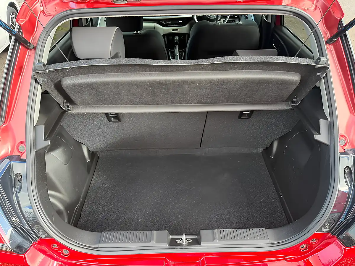 Used 2024 Suzuki Swift Ultra Red - Interior and Exterior details 19