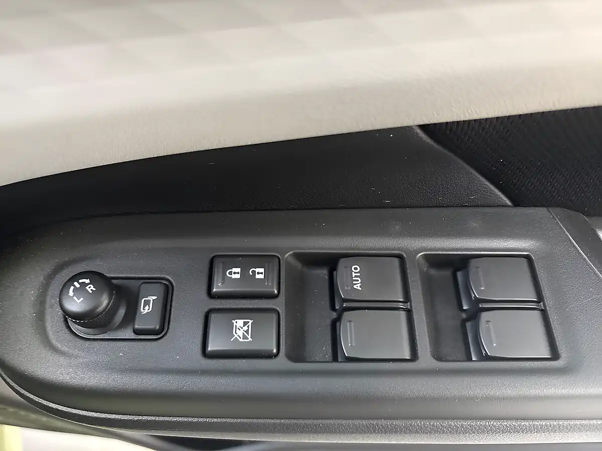 Used 2024 Suzuki Swift Ultra Yellow - Interior and Exterior details 16