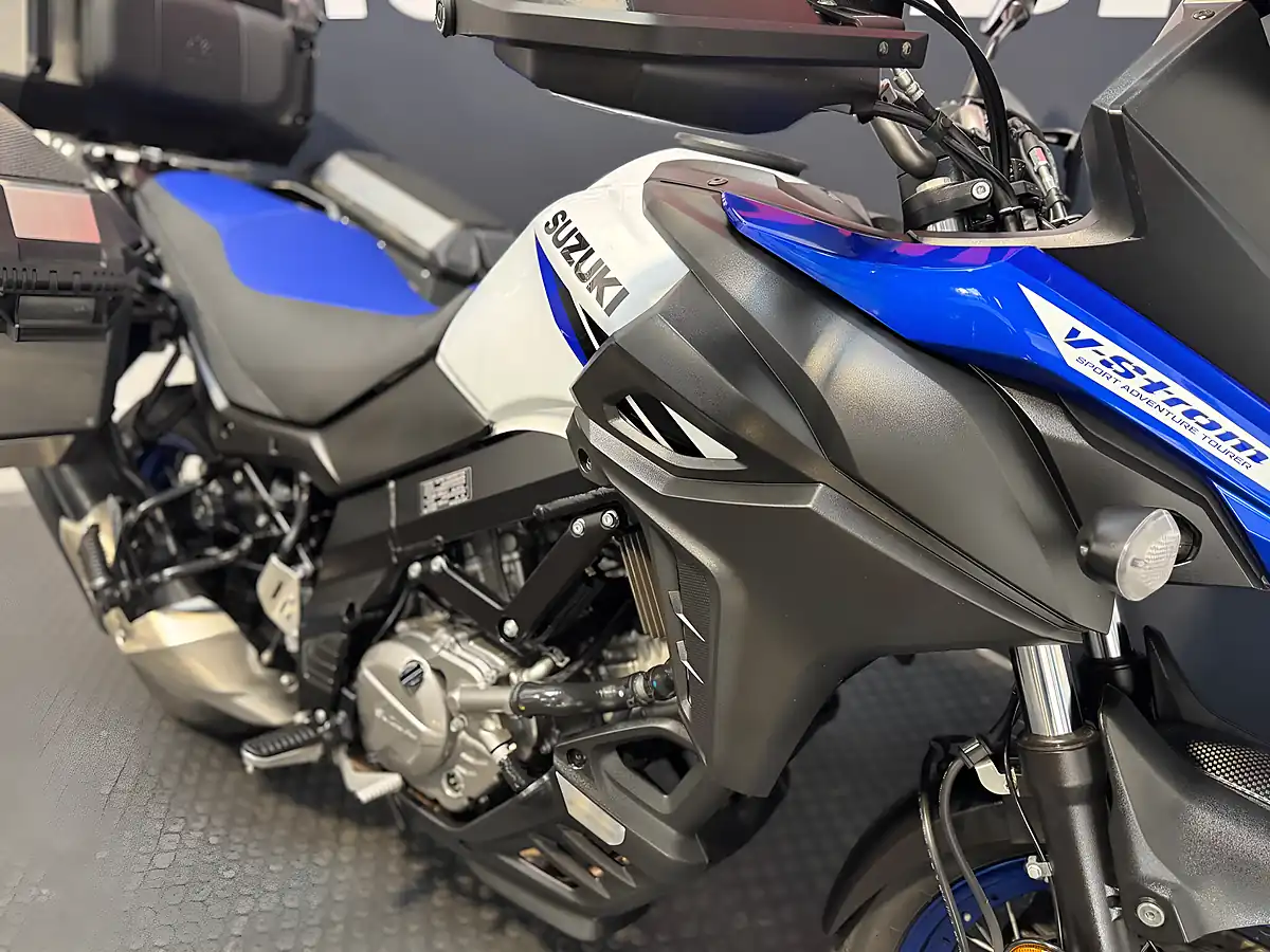 Used 2024 Suzuki V-Strom 650 - Interior and Exterior details 10