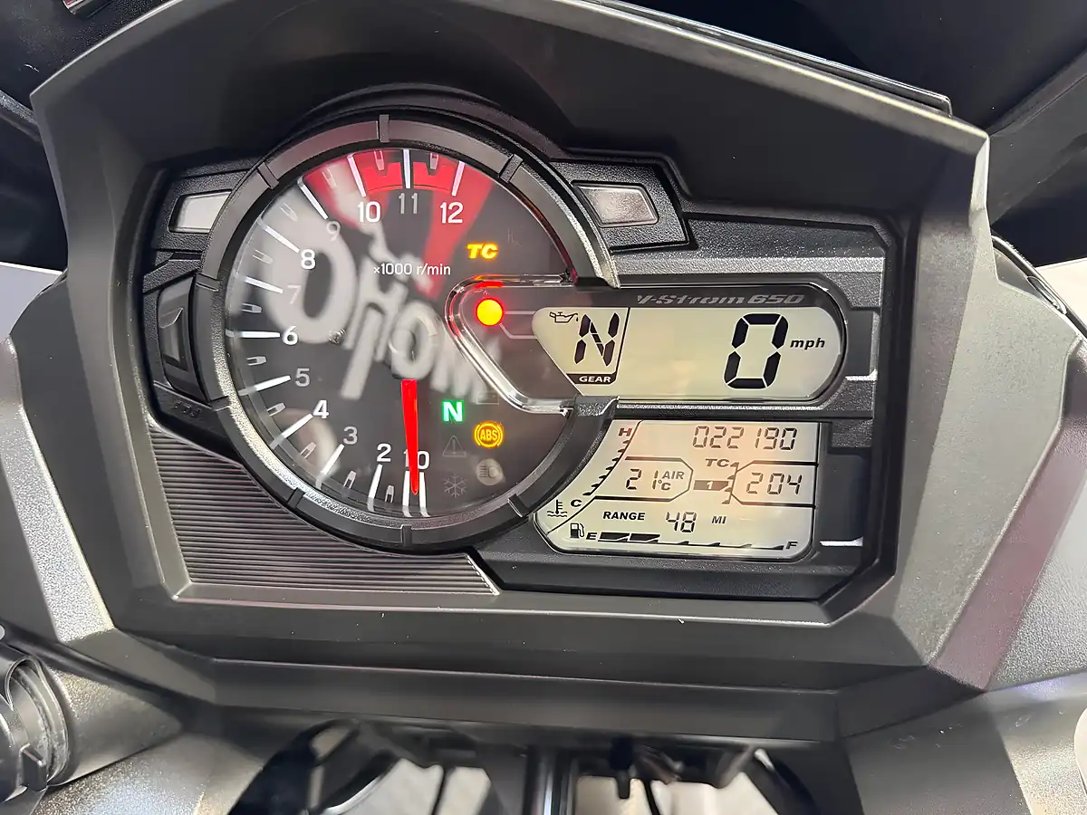 Used 2024 Suzuki V-Strom 650 - Interior and Exterior details 15