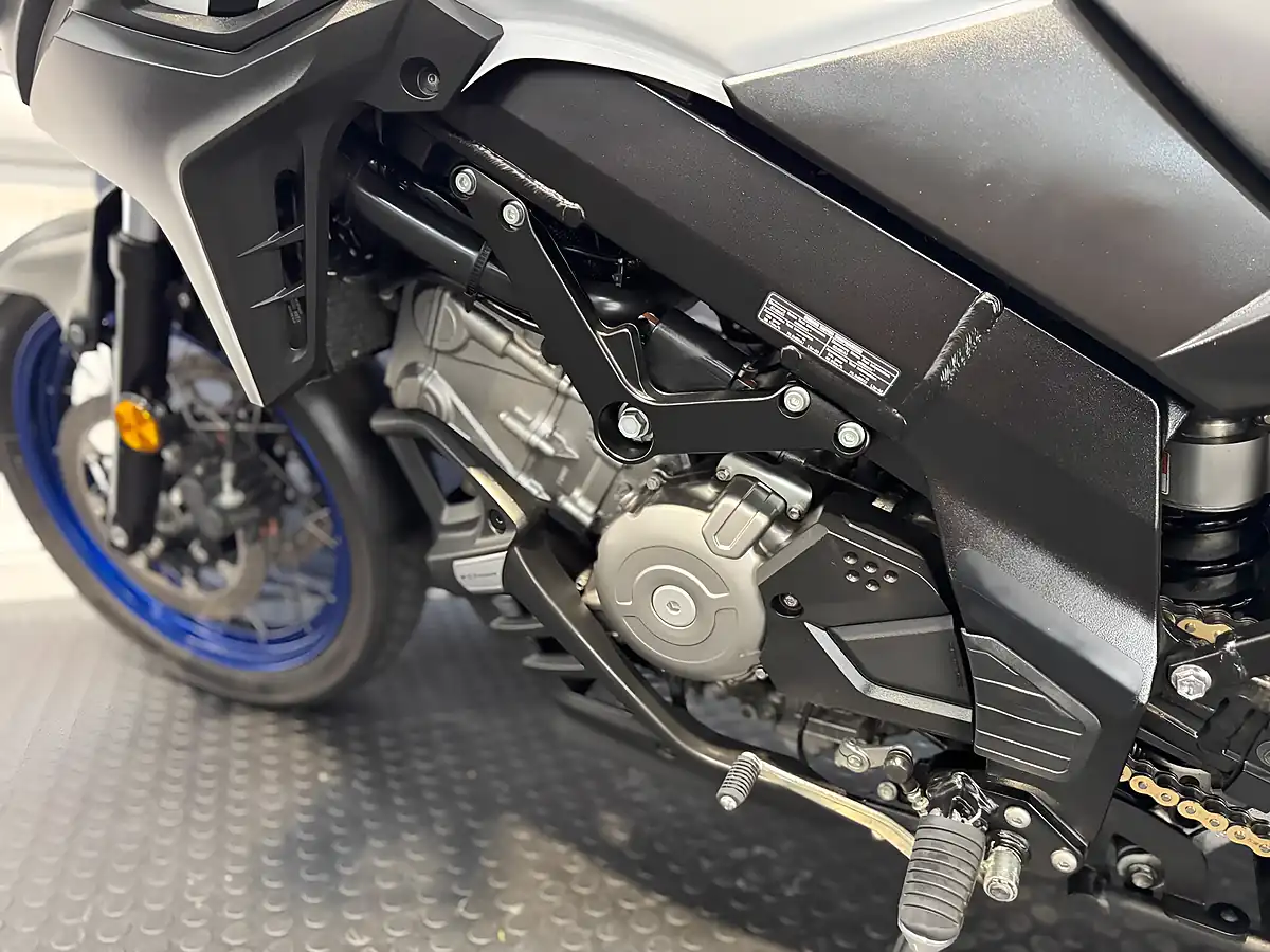 Used 2024 Suzuki V-Strom 650 - Interior and Exterior details 19