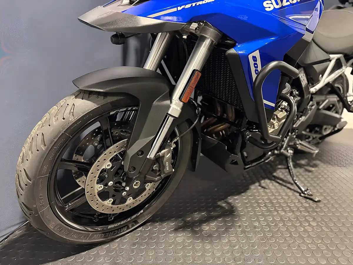 Used 2024 Suzuki V-Strom 800 - Interior and Exterior details 17