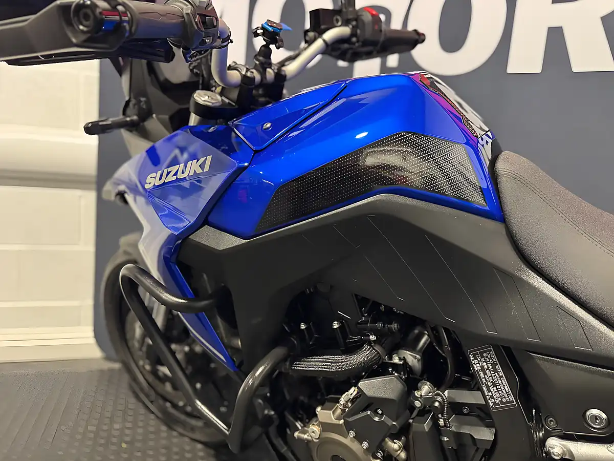 Used 2024 Suzuki V-Strom 800 - Interior and Exterior details 18