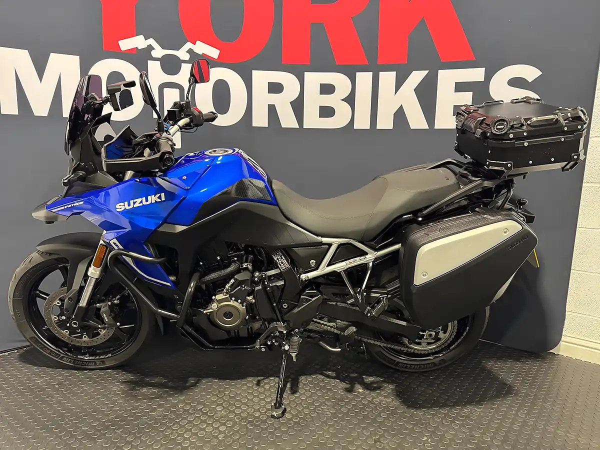 Used 2024 Suzuki V-Strom 800 - Interior and Exterior details 4