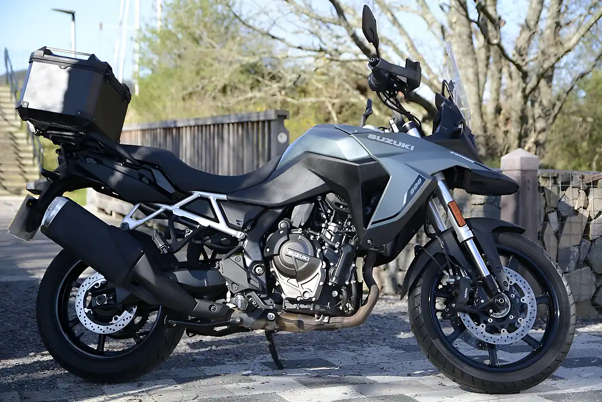 Used 2024 Suzuki V-Strom Re Green - Interior and Exterior details 2