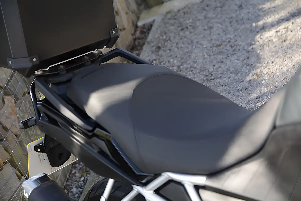 Used 2024 Suzuki V-Strom Re Green - Interior and Exterior details 3