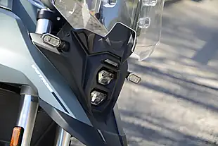 Used 2024 Suzuki V-Strom Re Green - Interior and Exterior details 9