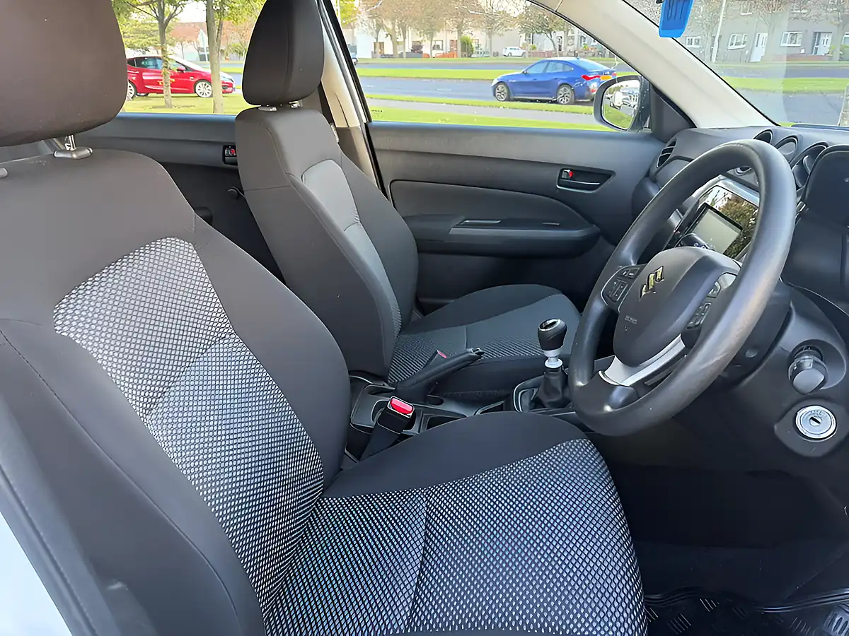 Used 2024 Suzuki Vitara Go White - Interior and Exterior details 6
