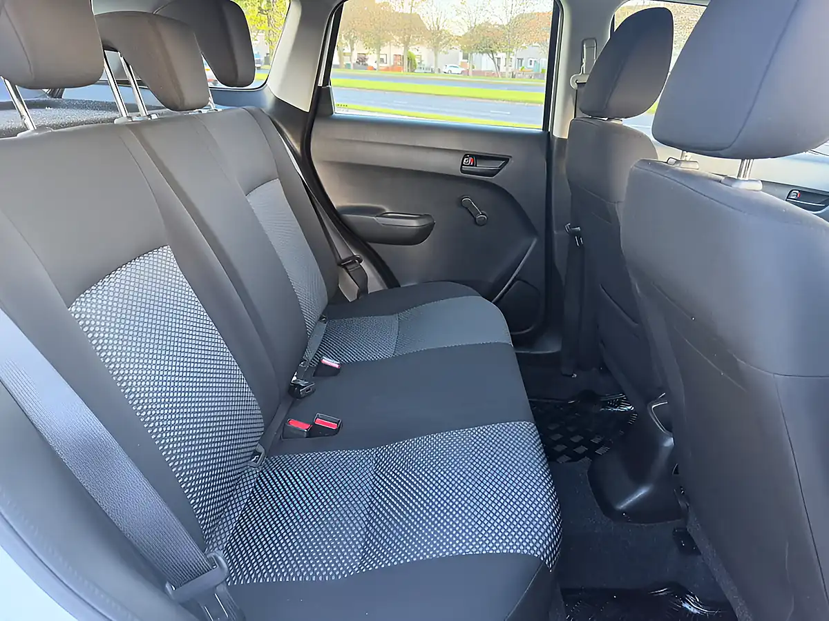 Used 2024 Suzuki Vitara Go White - Interior and Exterior details 7