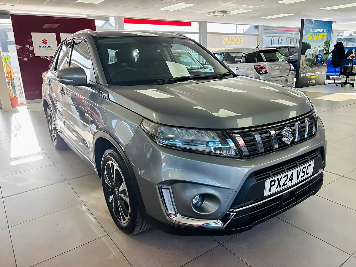 Used 2024 Suzuki Vitara SZ5 Allgrip Grey - Front View
