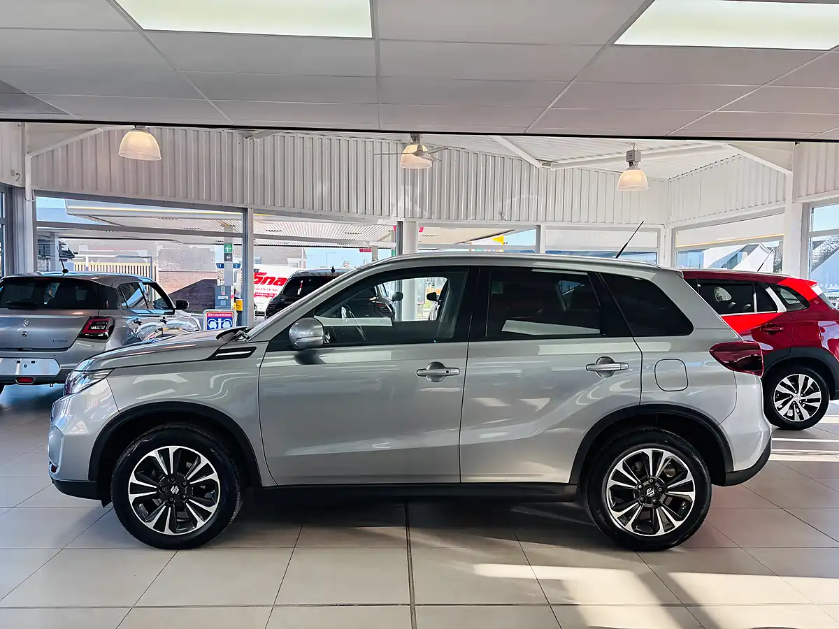 Used 2024 Suzuki Vitara SZ5 Allgrip Grey - Interior and Exterior details 4
