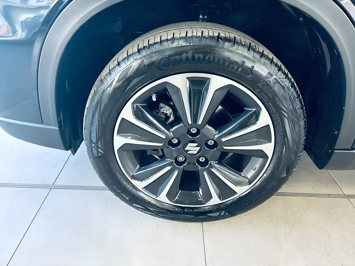 Used 2024 Suzuki Vitara SZ5 Black - Interior and Exterior details 12