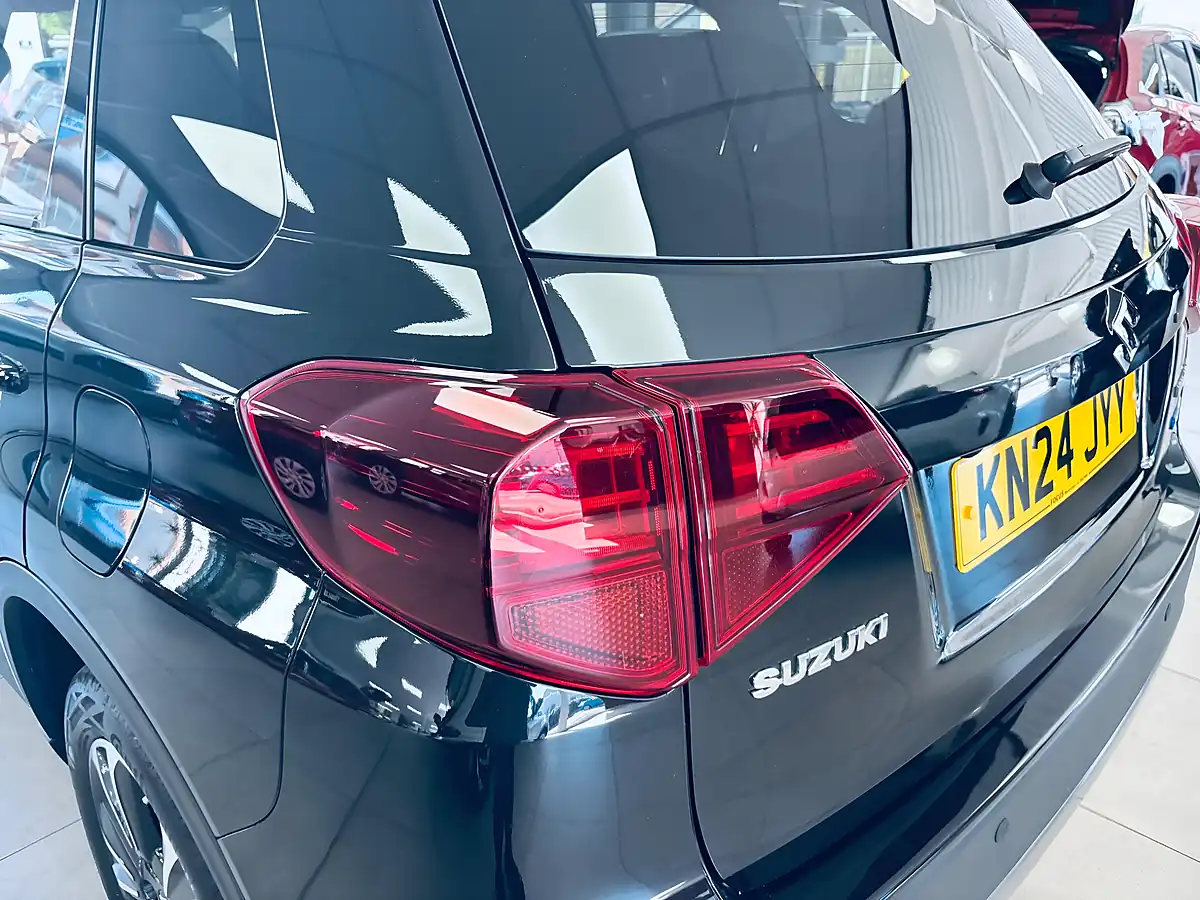 Used 2024 Suzuki Vitara SZ5 Black - Interior and Exterior details 19