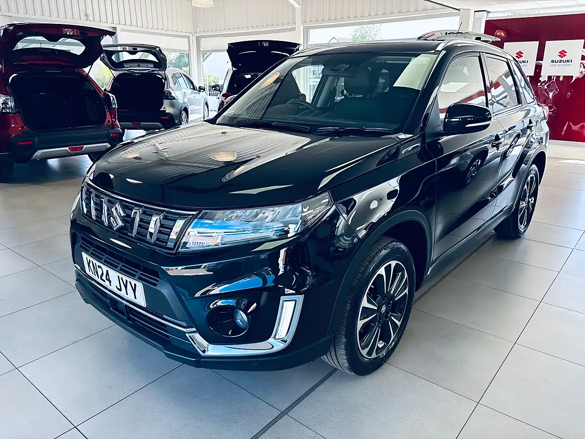 Used 2024 Suzuki Vitara SZ5 Black - Interior and Exterior details 6