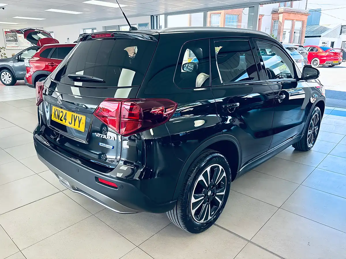 Used 2024 Suzuki Vitara SZ5 Black - Interior and Exterior details 9