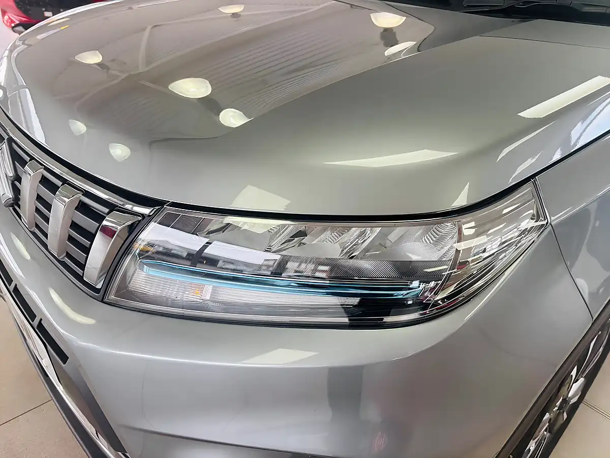 Used 2024 Suzuki Vitara SZ5 Grey - Interior and Exterior details 14