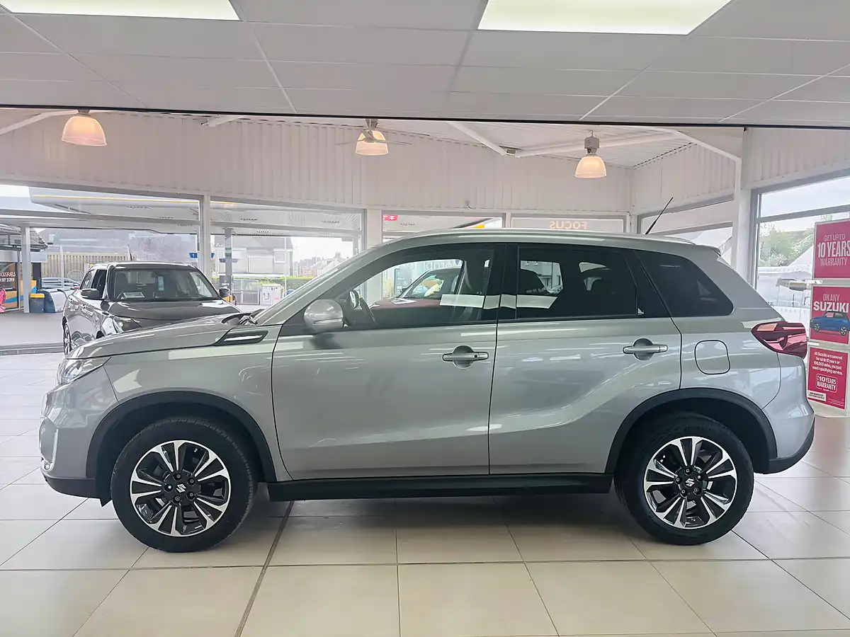 Used 2024 Suzuki Vitara SZ5 Grey - Interior and Exterior details 4