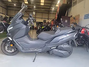 Used 2024 Sym Joymax Z 300 Black - Interior and Exterior details 7
