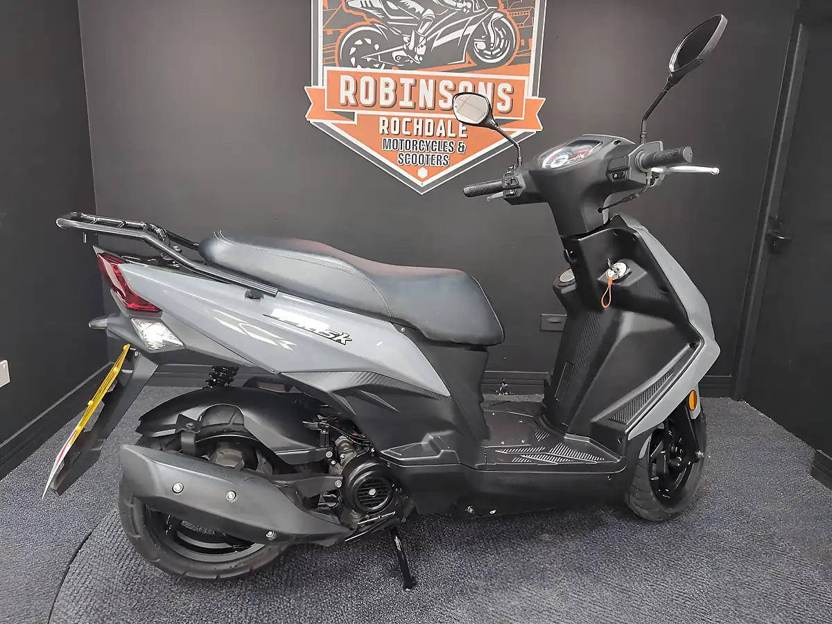 Used 2024 Sym Mask 50 Grey - Interior and Exterior details 4