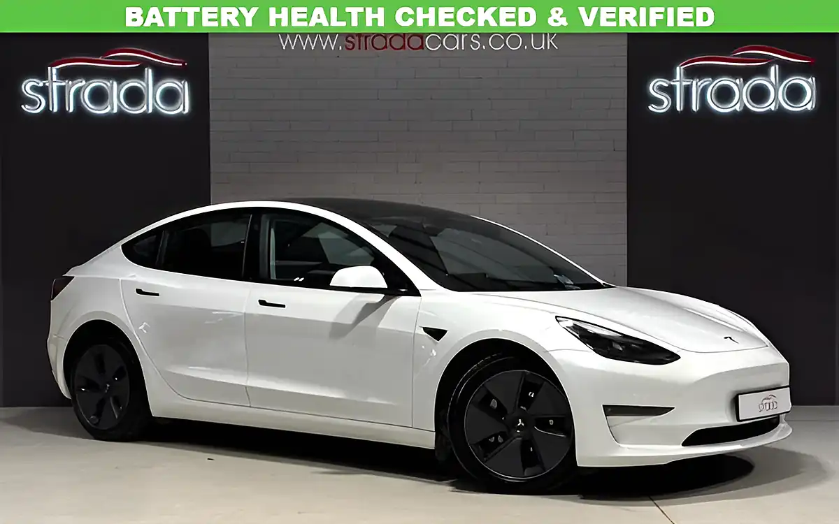 Used 2024 Tesla Model 3 Saloon 4dr White - Interior and Exterior details 3