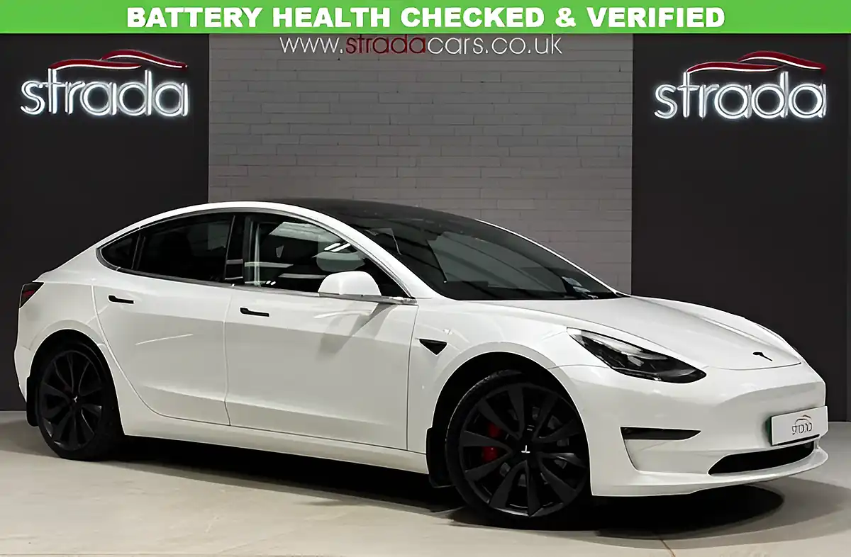 Used 2024 Tesla Model 3 Saloon 4dr White - Interior and Exterior details 6
