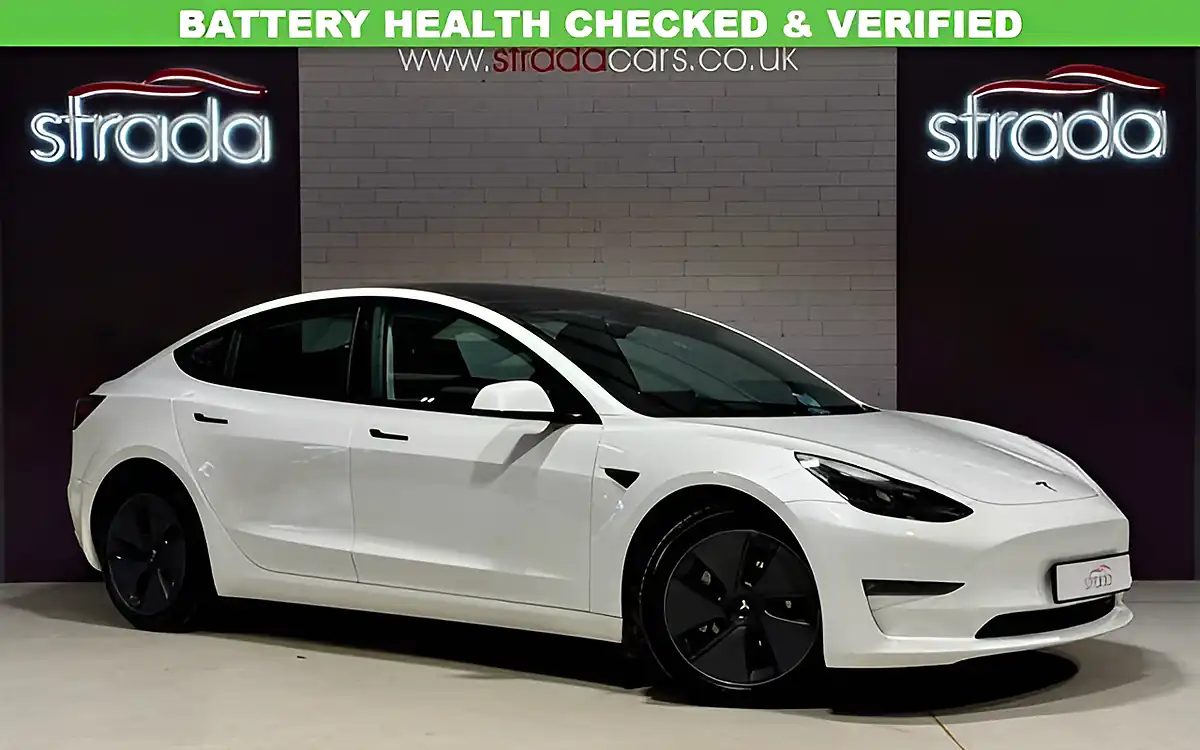 Used 2024 Tesla Model 3 Saloon 4dr White - Interior and Exterior details 8
