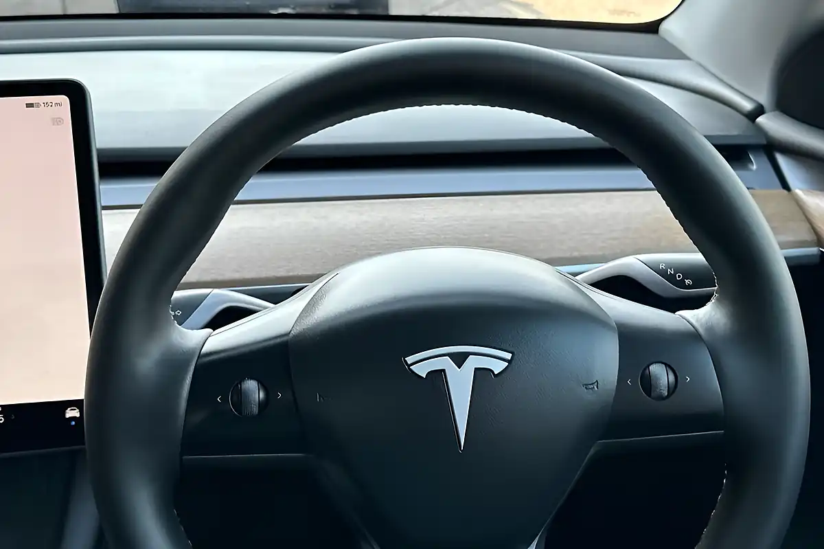 Used 2024 Tesla Model Y SUV 5dr Black - Interior and Exterior details 10