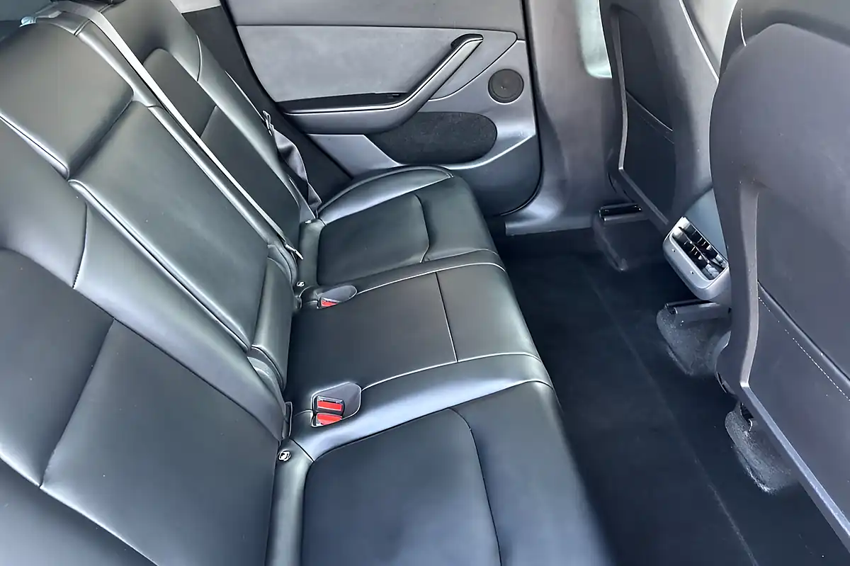 Used 2024 Tesla Model Y SUV 5dr Black - Interior and Exterior details 17