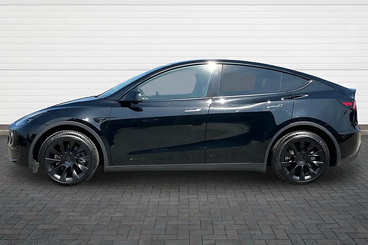 Used 2024 Tesla Model Y SUV 5dr Black - Interior and Exterior details 6
