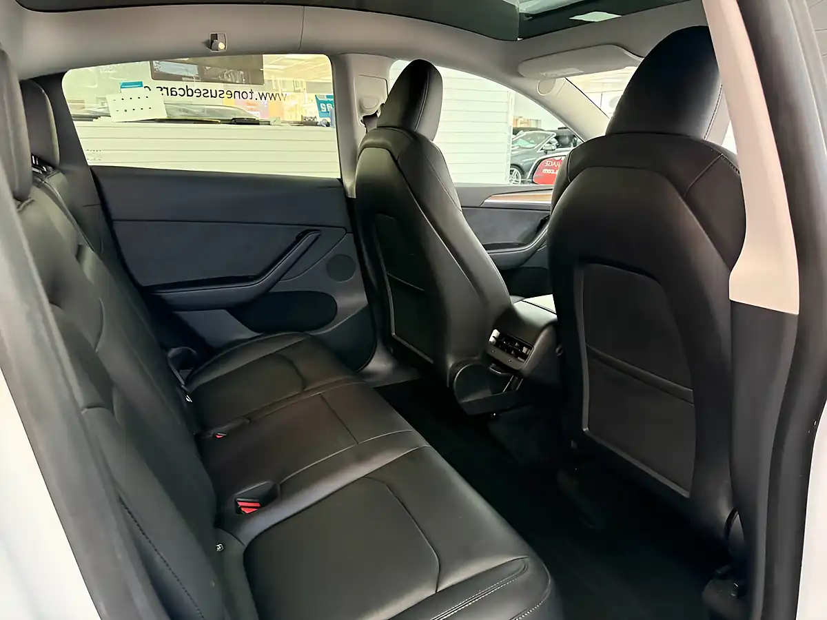 Used 2024 Tesla Model Y White - Interior and Exterior details 4