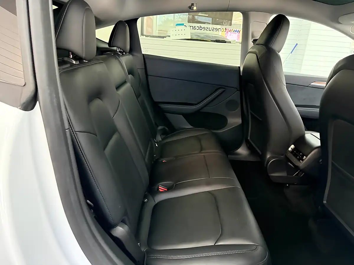 Used 2024 Tesla Model Y White - Interior and Exterior details 5