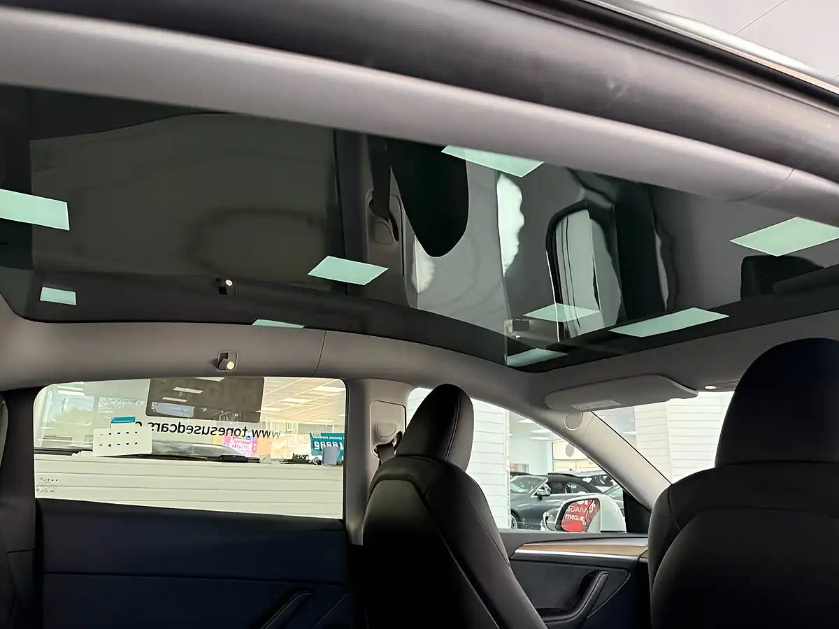 Used 2024 Tesla Model Y White - Interior and Exterior details 8