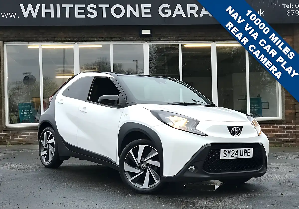 Used 2024 Toyota Aygo X Edge White - Front View
