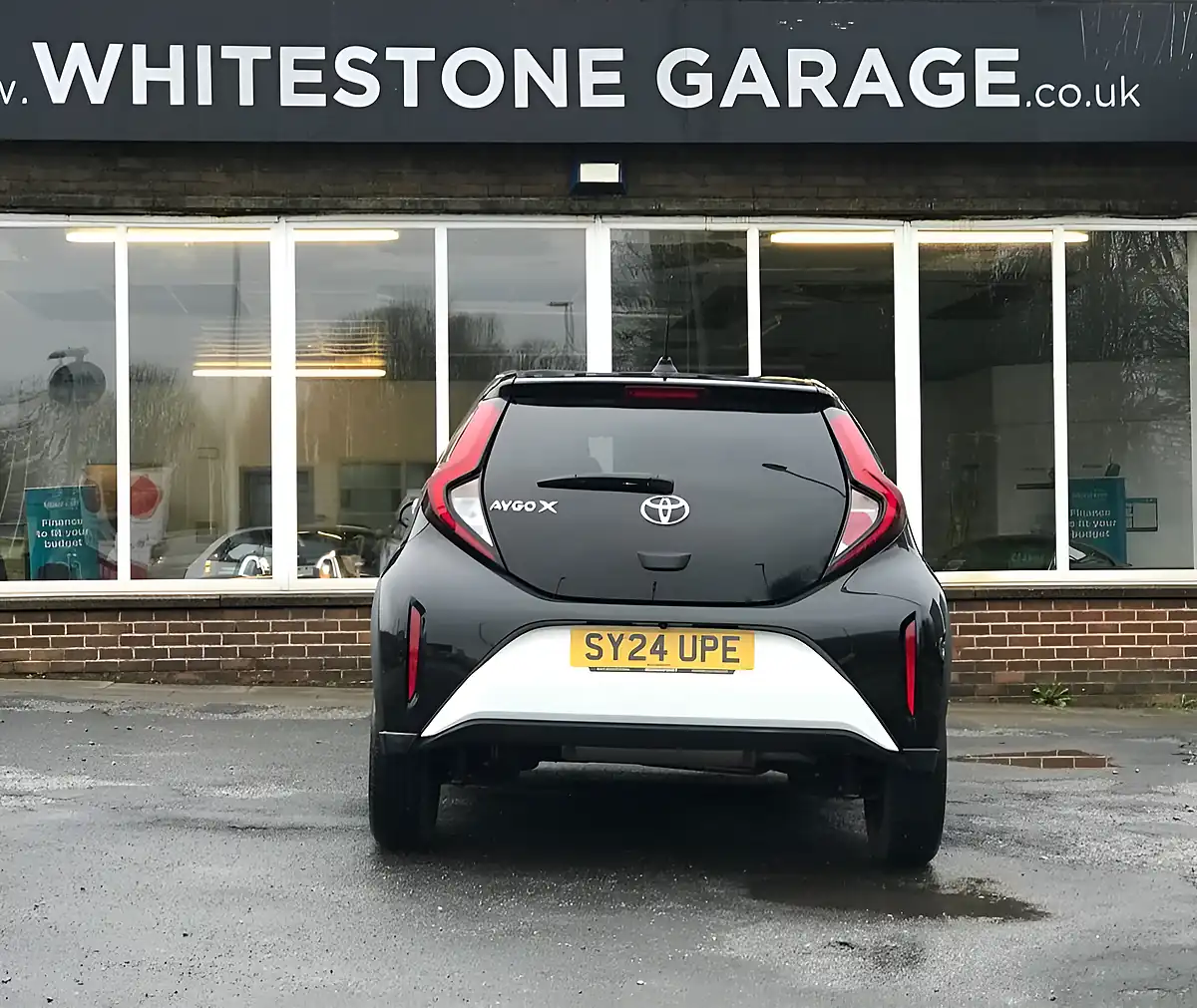 Used 2024 Toyota Aygo X Edge White - Interior and Exterior details 9