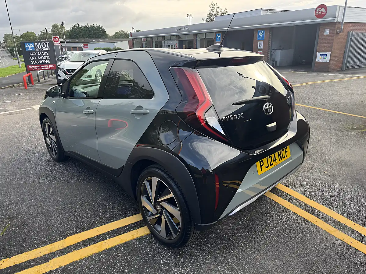 Used 2024 Toyota Aygo X Exclusive Green - Interior and Exterior details 10