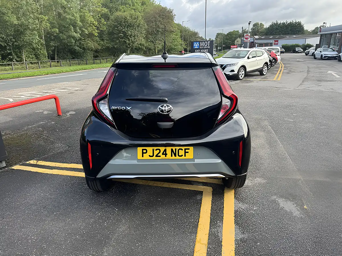 Used 2024 Toyota Aygo X Exclusive Green - Interior and Exterior details 13